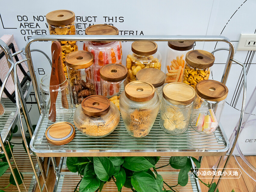 台中iPhone快速維修推薦 | APicu蘋果數位深切治療部，檢查維修透明公開化，Apple系列免費檢測，還附免費零食，邊吃邊等不無聊。