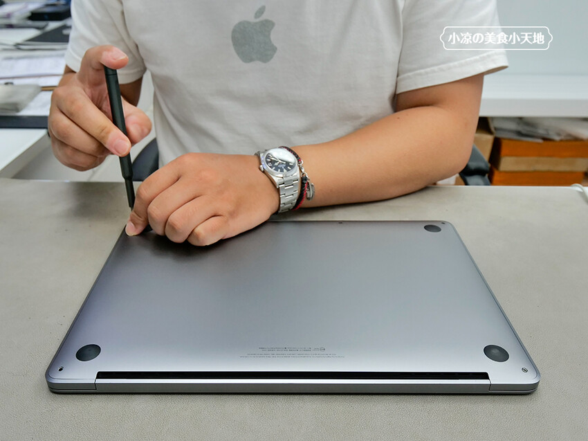 台中iPhone快速維修推薦 | APicu蘋果數位深切治療部，檢查維修透明公開化，Apple系列免費檢測，還附免費零食，邊吃邊等不無聊。