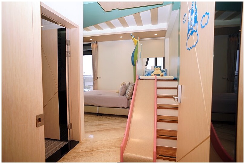 【宜蘭民宿】麗筑藝術親子民宿‧溜滑梯主題房、超大遊戲室、電動車!地點好、景觀佳的貼心民宿!