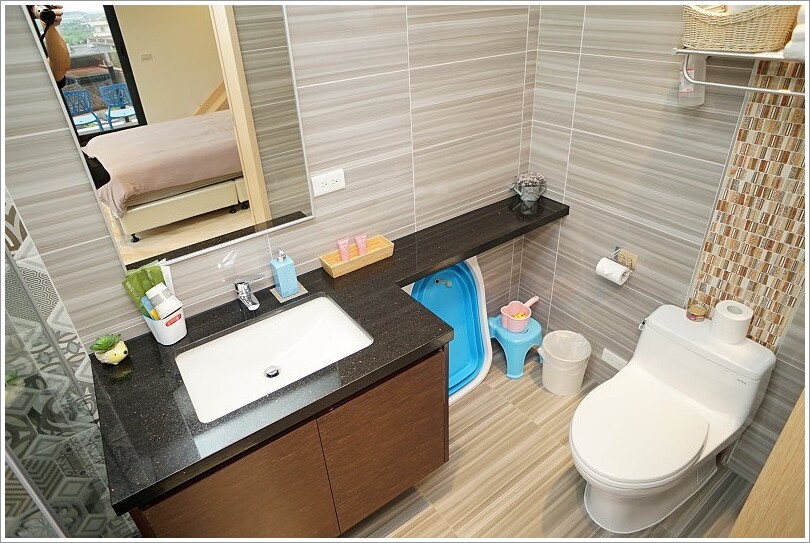 【宜蘭民宿】麗筑藝術親子民宿‧溜滑梯主題房、超大遊戲室、電動車!地點好、景觀佳的貼心民宿!