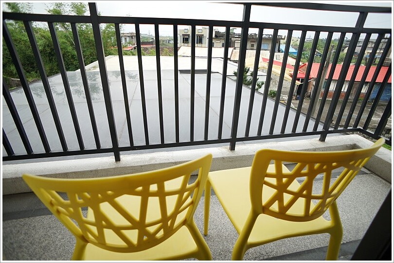 【宜蘭民宿】麗筑藝術親子民宿‧溜滑梯主題房、超大遊戲室、電動車!地點好、景觀佳的貼心民宿!