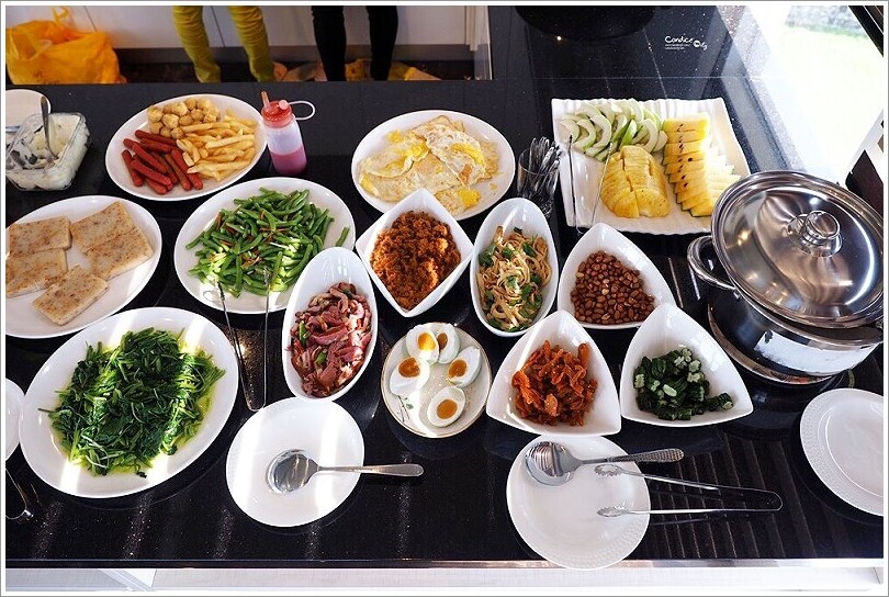 【宜蘭民宿】麗筑藝術親子民宿‧溜滑梯主題房、超大遊戲室、電動車!地點好、景觀佳的貼心民宿!