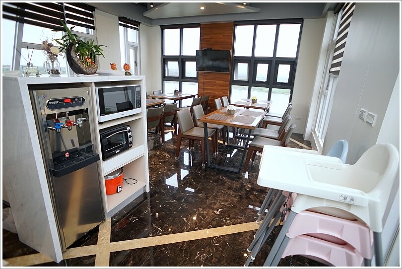 【宜蘭民宿】麗筑藝術親子民宿‧溜滑梯主題房、超大遊戲室、電動車!地點好、景觀佳的貼心民宿!