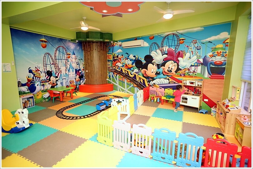 【宜蘭民宿】麗筑藝術親子民宿‧溜滑梯主題房、超大遊戲室、電動車!地點好、景觀佳的貼心民宿!