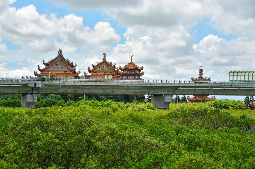 彰化芳苑鄉|海天一色夕照絕美秘境 芳苑濕地紅樹林 海空步道 海牛採蚵文化 彰化必遊景點推薦|西莉亞玩樂人生 0001-29.jpeg
