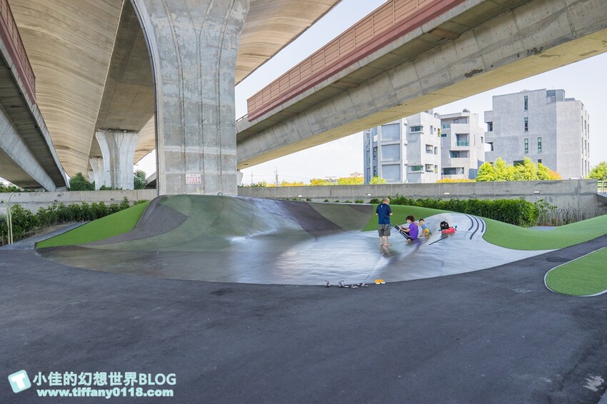 冬山河休閒農業區兩天一夜這樣玩/餵鴨做鹹蛋DIY、坐鴨母船遊河、水火同源超大溜滑梯、52甲私房秘境