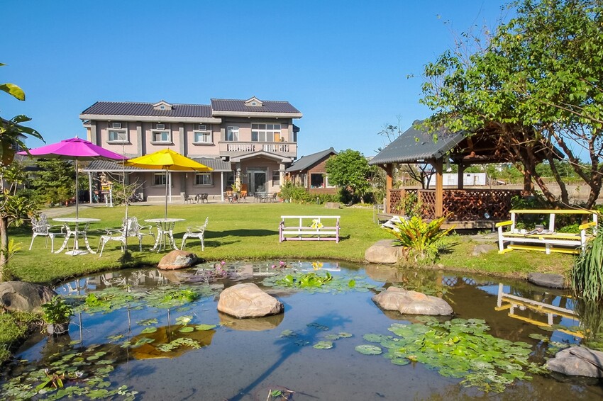 冬山河休閒農業區兩天一夜這樣玩/餵鴨做鹹蛋DIY、坐鴨母船遊河、水火同源超大溜滑梯、52甲私房秘境