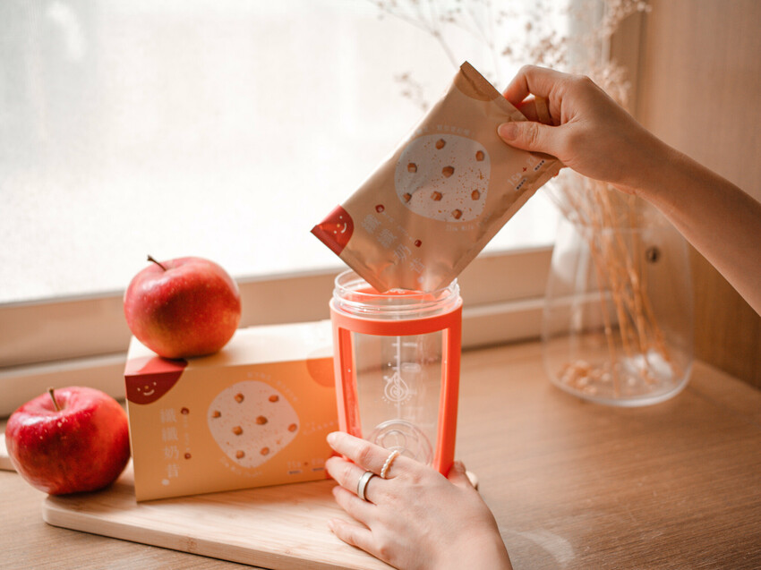 低卡高蛋白餐。最好喝高蛋白奶昔推薦!天泉草本纖纖奶昔評價分享