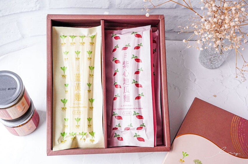 呷好麵 |華陽食品推出好麵食不平凡養生麵條，三分鐘煮出七彩麵條，拌上花椒堅果醬、香蔥雞油，超好吃 - 艾薇覓食趣