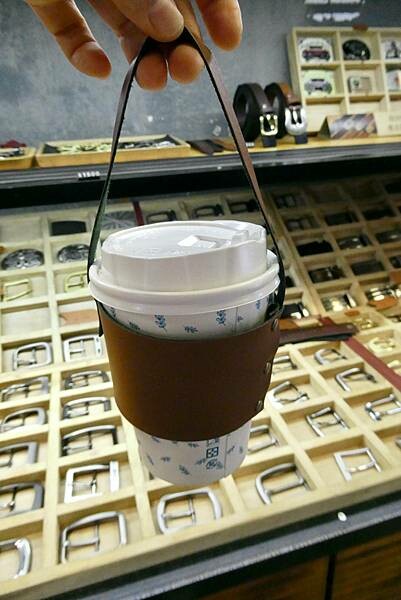 孝親之旅/親子之旅/DOZI皮革手作-量身打造設計師皮帶與皮革手作DIY體驗/宜蘭國立傳統藝術中心一日遊/有吃、有玩，有遊船、看表演、玩手作/搭大眾運輸工具輕旅行