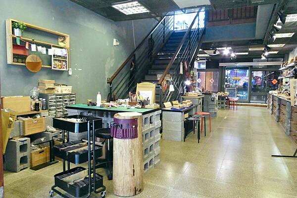 DOZI皮革手作-量身打造設計師皮帶與皮革手作DIY