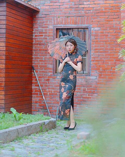 新北 三峽區 三峽老街 秀才厝 復古旗袍場景 21.jpeg