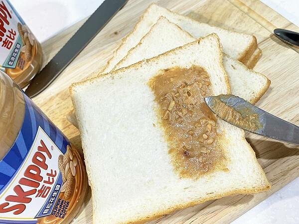 宅配美食開箱%26;食譜分享│花生香蕉法式吐司捲:吉比花生醬,早餐、下午茶美食神隊友,每一口都是濃郁的童年經典味道|吉比顆粒花生醬、吉比柔滑花生醬|不含固醇、低飽和脂肪、高飽足 宅配美食開箱%26;食譜分享│花生香蕉法式吐司捲:吉比花生醬,早餐、下午茶美食神隊友,每一口都是濃郁的童年經典味道|吉比顆粒花生醬、吉比柔滑花生醬|不含固醇、低飽和脂肪、高飽足