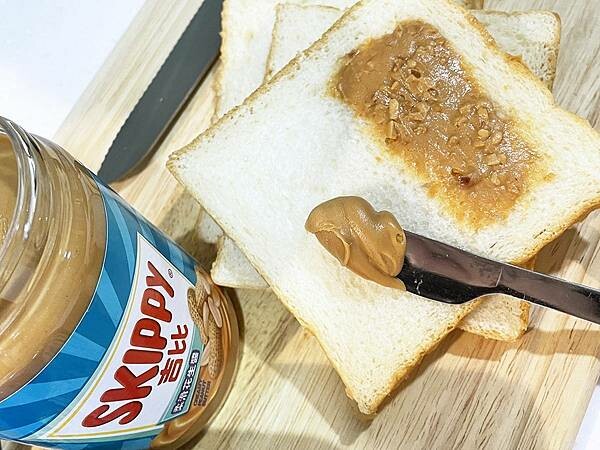 宅配美食開箱%26;食譜分享│花生香蕉法式吐司捲:吉比花生醬,早餐、下午茶美食神隊友,每一口都是濃郁的童年經典味道|吉比顆粒花生醬、吉比柔滑花生醬|不含固醇、低飽和脂肪、高飽足 宅配美食開箱%26;食譜分享│花生香蕉法式吐司捲:吉比花生醬,早餐、下午茶美食神隊友,每一口都是濃郁的童年經典味道|吉比顆粒花生醬、吉比柔滑花生醬|不含固醇、低飽和脂肪、高飽足