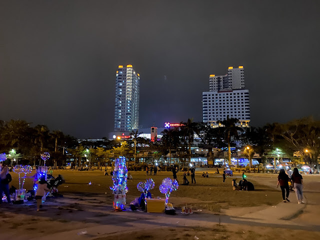 印尼棉蘭遊- Merdeka Walk(Lapangan Merdeka)，棉蘭夜生活的熱點