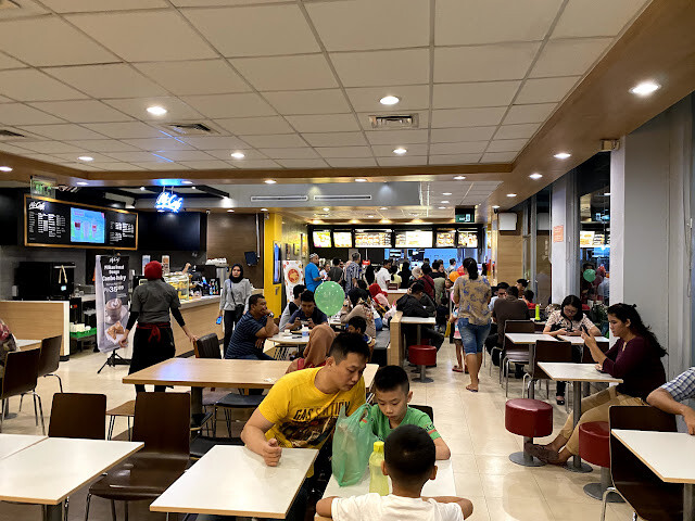 印尼棉蘭遊- Merdeka Walk(Lapangan Merdeka)，棉蘭夜生活的熱點