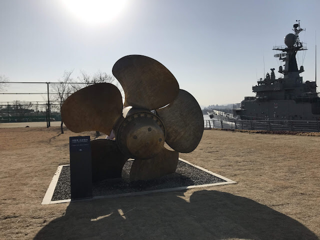 韓國首爾行-漢江公園(望遠段)、首爾艦公園及冰封的漢江