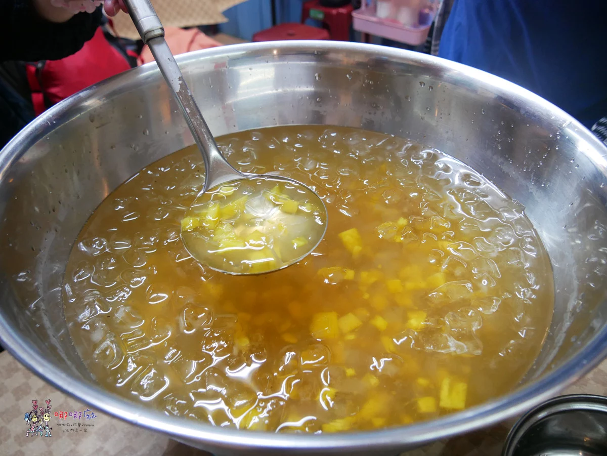 賞鯨了啦！看完海豚和牛奶海，再到漁港體驗DIY海鮮料理