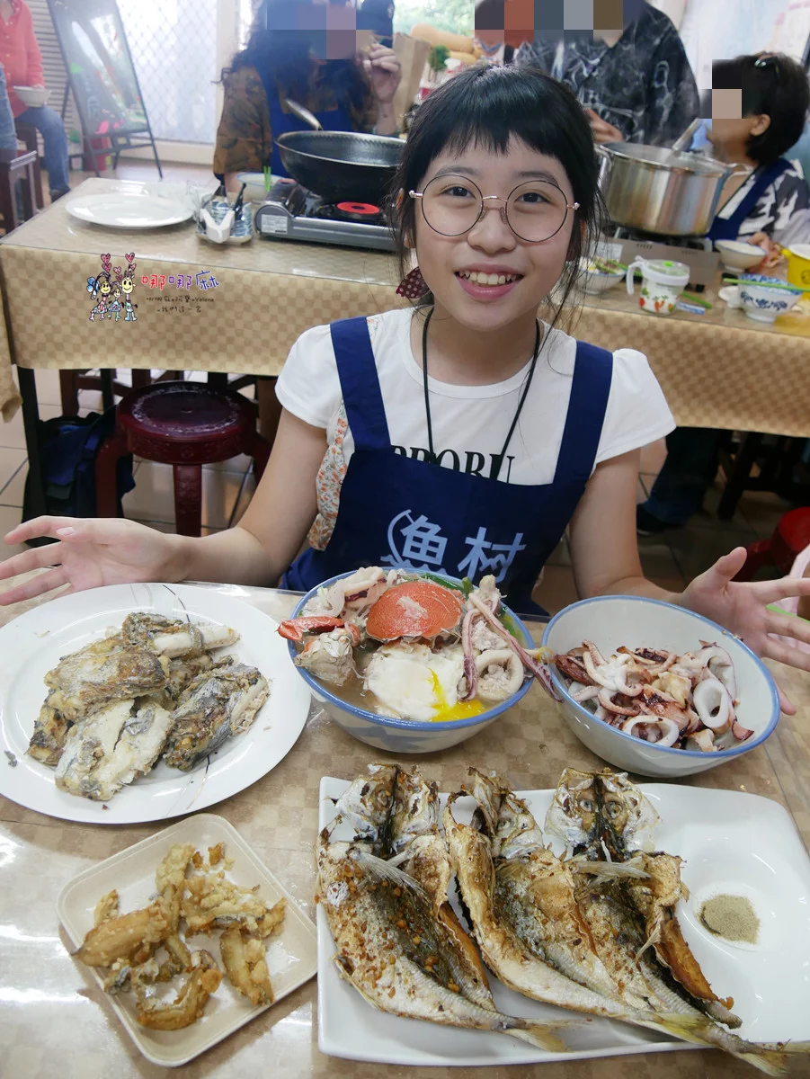 賞鯨了啦！看完海豚和牛奶海，再到漁港體驗DIY海鮮料理