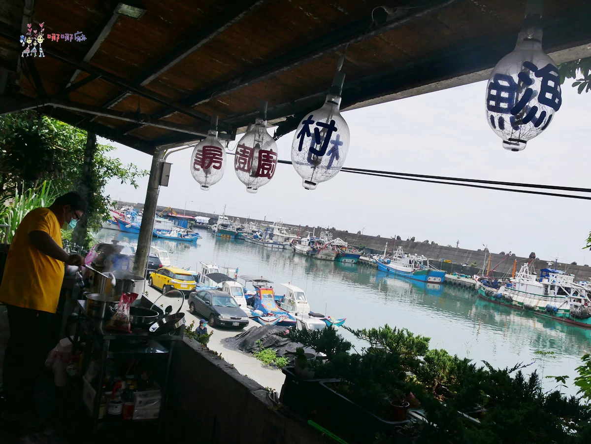 賞鯨了啦！看完海豚和牛奶海，再到漁港體驗DIY海鮮料理