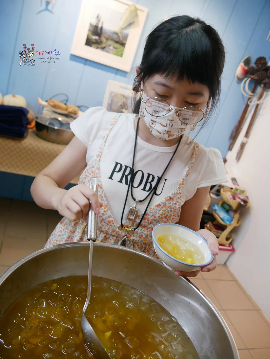 賞鯨了啦！看完海豚和牛奶海，再到漁港體驗DIY海鮮料理