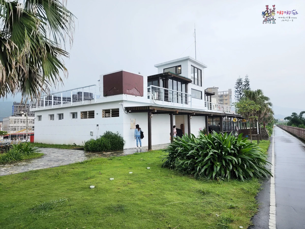 賞鯨了啦！看完海豚和牛奶海，再到漁港體驗DIY海鮮料理