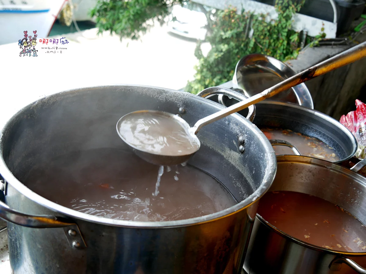 賞鯨了啦！看完海豚和牛奶海，再到漁港體驗DIY海鮮料理