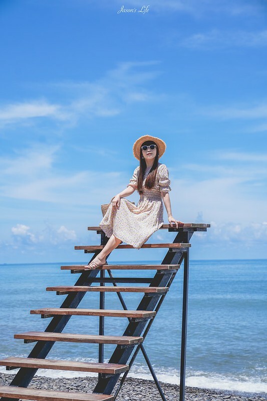 【屏東枋山｜景點】別有洞天咖啡館。墾丁路途必停的拍照景點，猶如峇里島氛圍，天空階梯、海景盪鞦韆超好拍 @Jason's Life