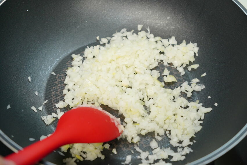 【食譜】日式漢堡排做法.爆汁美味、方便保存的白飯殺手!