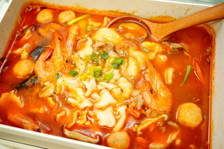 【食譜】麵疙瘩做法+茄汁鯖魚罐頭麵.一鍋到底、快速方便的美味!