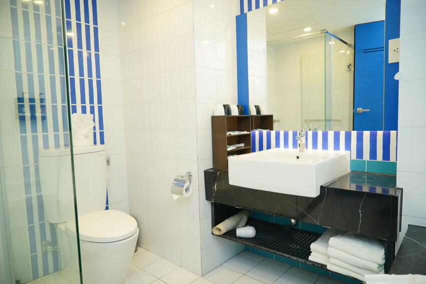 【墾丁住宿】墾丁怡灣渡假酒店．遊戲室+旋轉滑梯+親子主題房+戲水池!