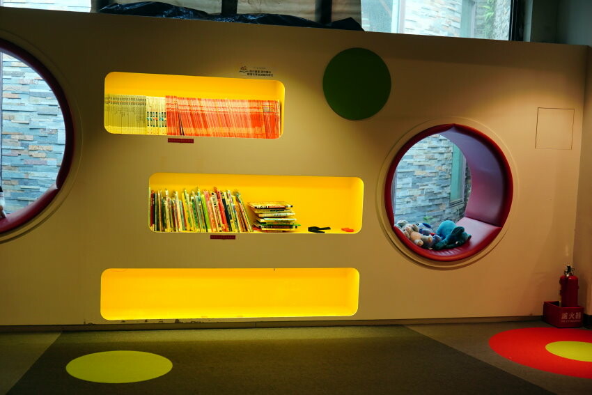 【墾丁住宿】墾丁怡灣渡假酒店．遊戲室+旋轉滑梯+親子主題房+戲水池!