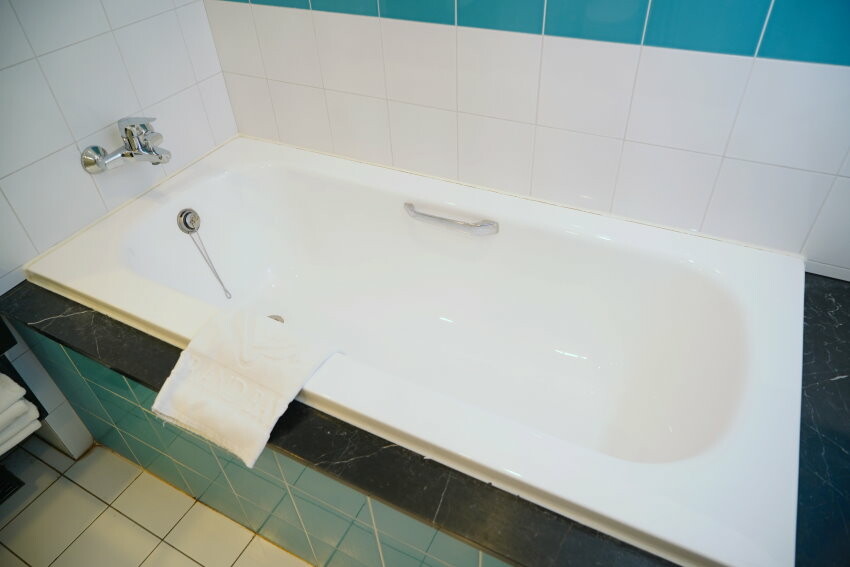 【墾丁住宿】墾丁怡灣渡假酒店．遊戲室+旋轉滑梯+親子主題房+戲水池!