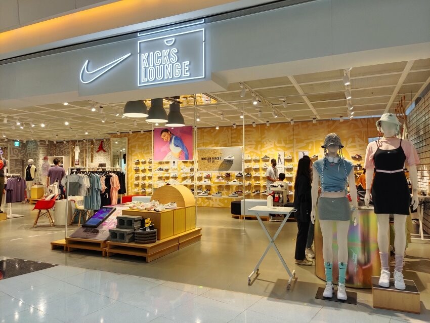 【桃園中壢】大江購物中心．2022夏日出遊景點好去處!超好拍森林秘境!