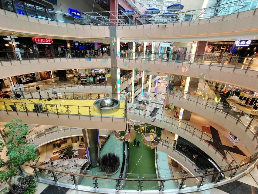 【桃園中壢】大江購物中心．2022夏日出遊景點好去處!超好拍森林秘境!