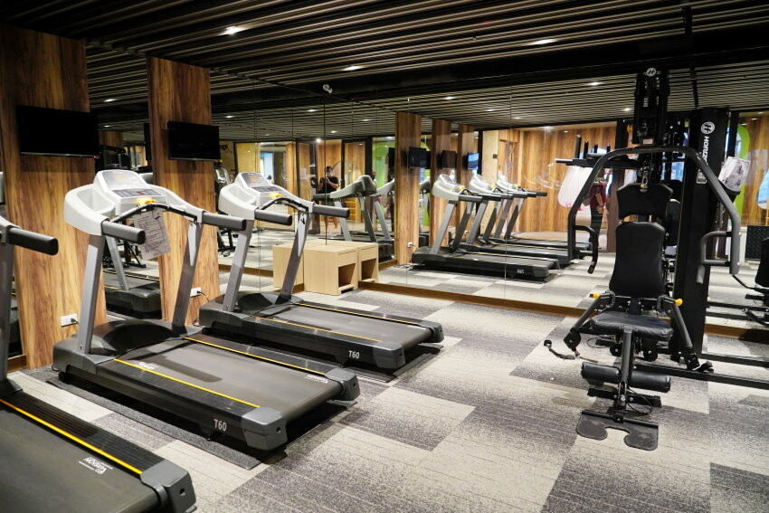 【墾丁住宿】墾丁怡灣渡假酒店．遊戲室+旋轉滑梯+親子主題房+戲水池!