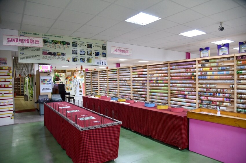 彰化鹿港鎮|緞帶王觀光工廠 亞洲首座緞帶博物館 7月16日盛大開園 免費入園參觀 免費緞帶DIY體驗 網美IG必拍景點 |西莉亞玩樂人生 47.JPG