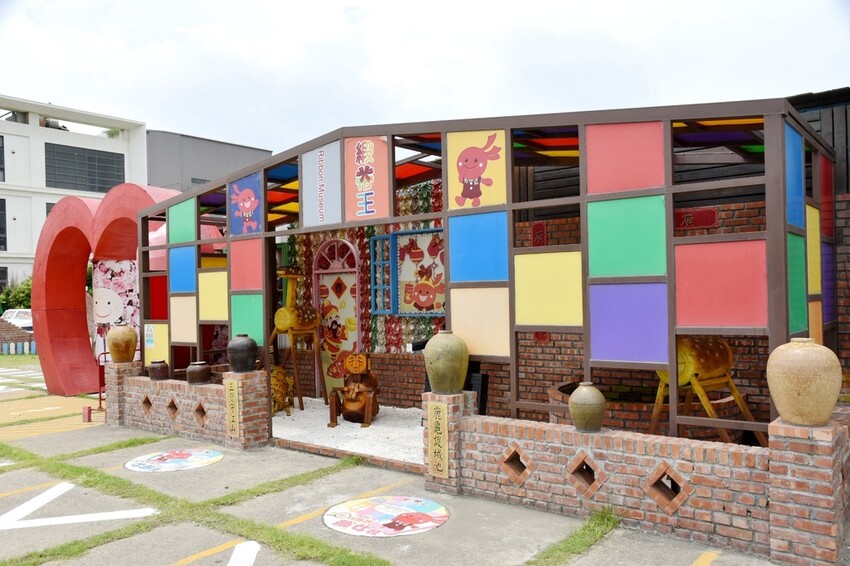 彰化鹿港鎮|緞帶王觀光工廠 亞洲首座緞帶博物館 7月16日盛大開園 免費入園參觀 免費緞帶DIY體驗 網美IG必拍景點 |西莉亞玩樂人生 05.JPG