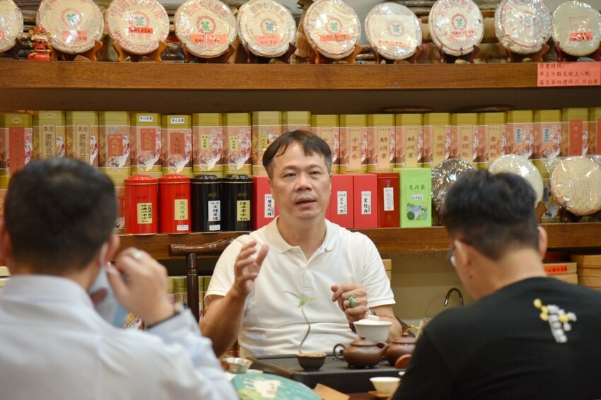 台中梧棲區|台中港舶來品商圈 祥興普洱茶莊 深藏著舶來品商圈舊回憶光景 戶外茶席饗宴 切磋茶藝擁抱老故事|西莉亞玩樂人生 41.JPG