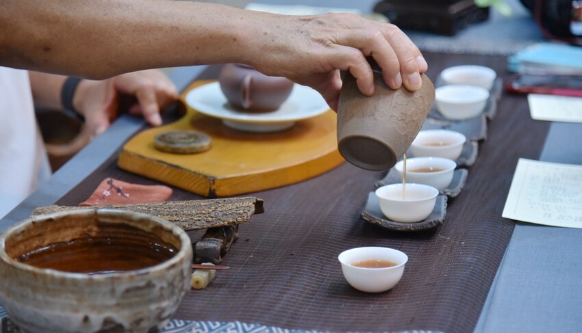 台中梧棲區|台中港舶來品商圈 祥興普洱茶莊 深藏著舶來品商圈舊回憶光景 戶外茶席饗宴 切磋茶藝擁抱老故事|西莉亞玩樂人生 26.JPG