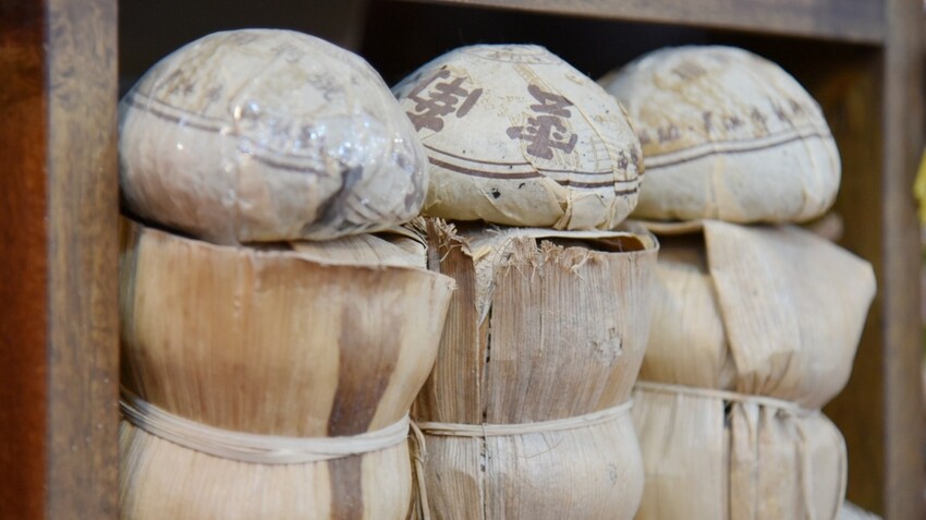 台中梧棲區|台中港舶來品商圈 祥興普洱茶莊 深藏著舶來品商圈舊回憶光景 戶外茶席饗宴 切磋茶藝擁抱老故事|西莉亞玩樂人生 37.JPG