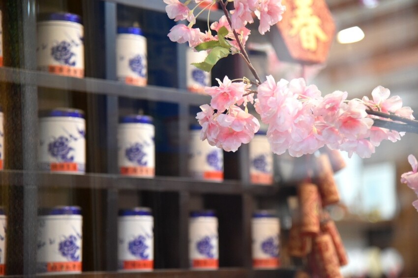 台中梧棲區|台中港舶來品商圈 祥興普洱茶莊 深藏著舶來品商圈舊回憶光景 戶外茶席饗宴 切磋茶藝擁抱老故事|西莉亞玩樂人生 38.JPG