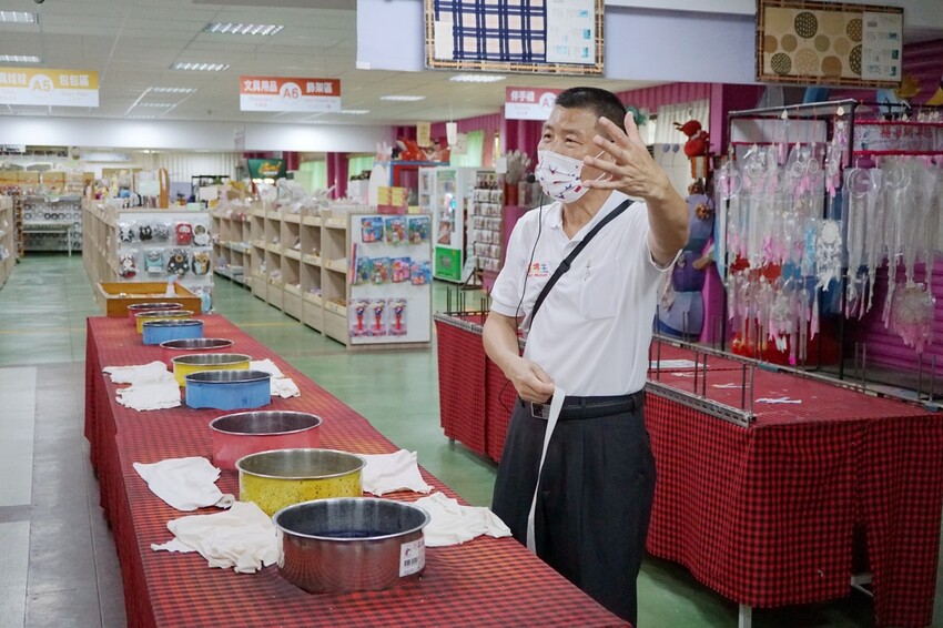 彰化鹿港鎮|緞帶王觀光工廠 亞洲首座緞帶博物館 7月16日盛大開園 免費入園參觀 免費緞帶DIY體驗 網美IG必拍景點 |西莉亞玩樂人生 48.JPG