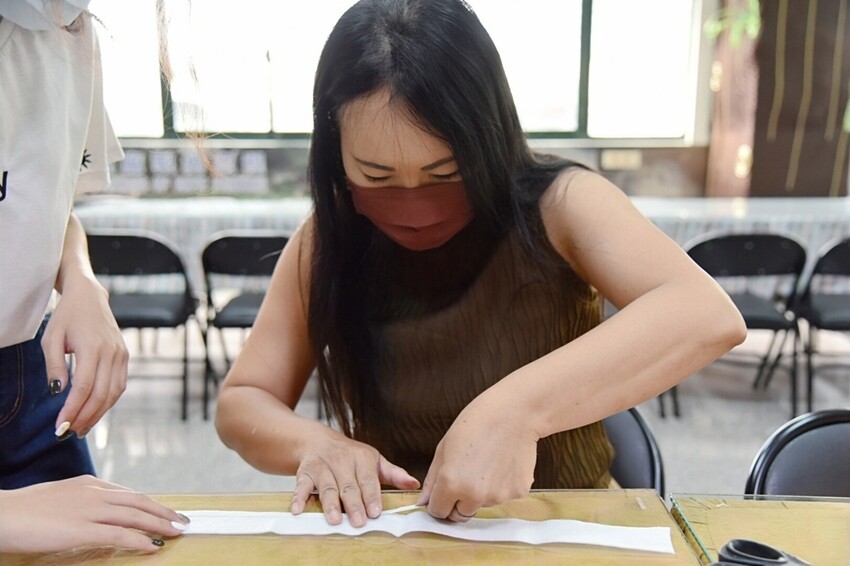 彰化鹿港鎮|緞帶王觀光工廠 亞洲首座緞帶博物館 7月16日盛大開園 免費入園參觀 免費緞帶DIY體驗 網美IG必拍景點 |西莉亞玩樂人生 56.jpg