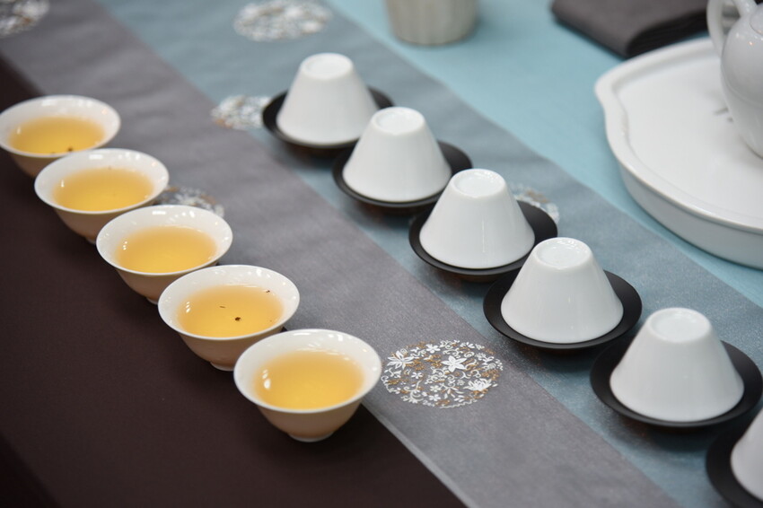 台中梧棲區|台中港舶來品商圈 祥興普洱茶莊 深藏著舶來品商圈舊回憶光景 戶外茶席饗宴 切磋茶藝擁抱老故事|西莉亞玩樂人生 08.JPG