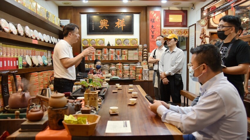 台中梧棲區|台中港舶來品商圈 祥興普洱茶莊 深藏著舶來品商圈舊回憶光景 戶外茶席饗宴 切磋茶藝擁抱老故事|西莉亞玩樂人生 39.JPG