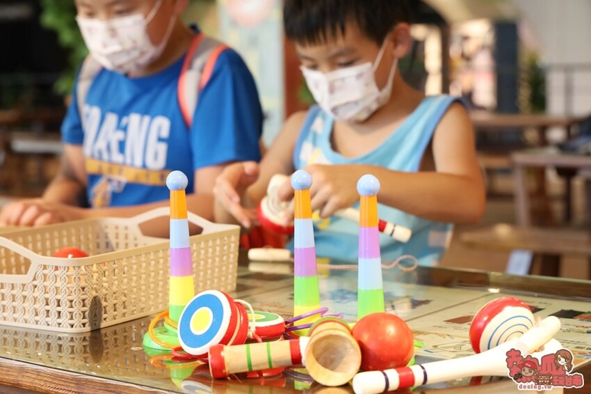【台南活動】暑假限定飛機大富翁來了！巨型彈弓、火箭版跳房子和3D大型拼圖通通免費玩：萬國通路創意觀光工廠 - 熱血玩台南。跳躍新世界