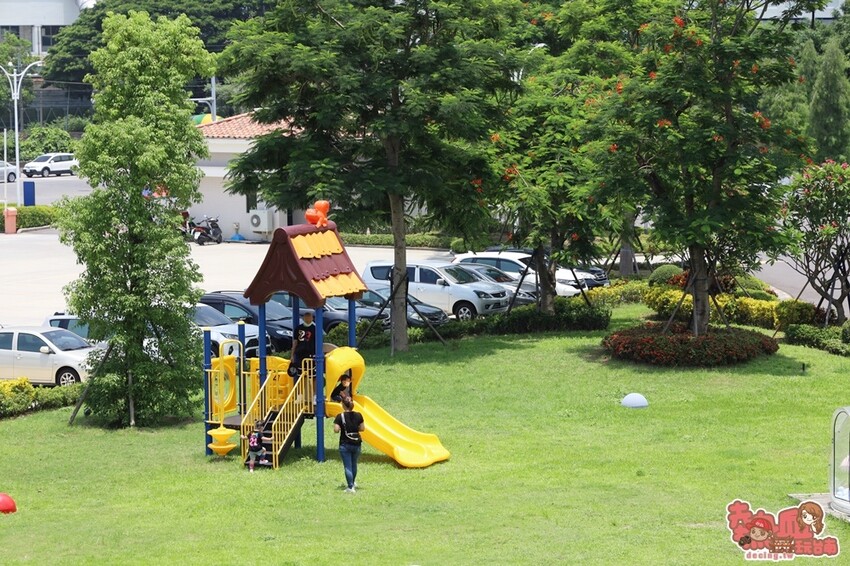 【台南活動】暑假限定飛機大富翁來了！巨型彈弓、火箭版跳房子和3D大型拼圖通通免費玩：萬國通路創意觀光工廠 - 熱血玩台南。跳躍新世界