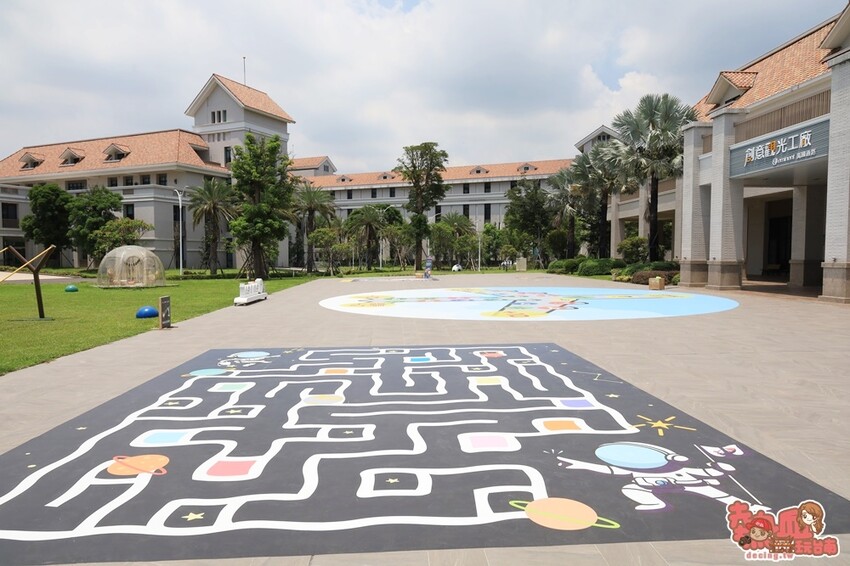 【台南活動】暑假限定飛機大富翁來了！巨型彈弓、火箭版跳房子和3D大型拼圖通通免費玩：萬國通路創意觀光工廠 - 熱血玩台南。跳躍新世界