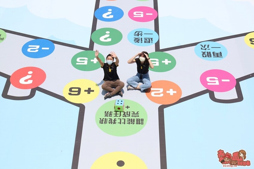 【台南活動】暑假限定飛機大富翁來了！巨型彈弓、火箭版跳房子和3D大型拼圖通通免費玩：萬國通路創意觀光工廠 - 熱血玩台南。跳躍新世界